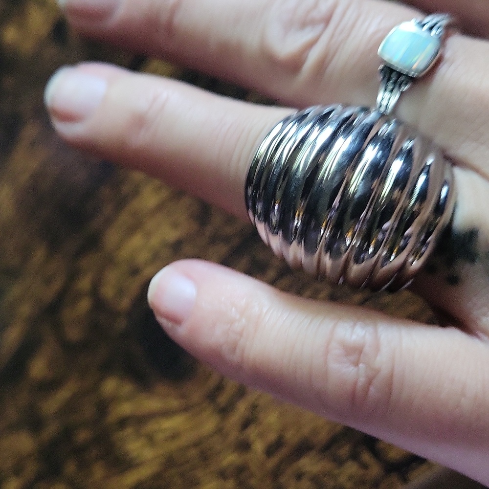 Silver ring - Picture 3 of 4